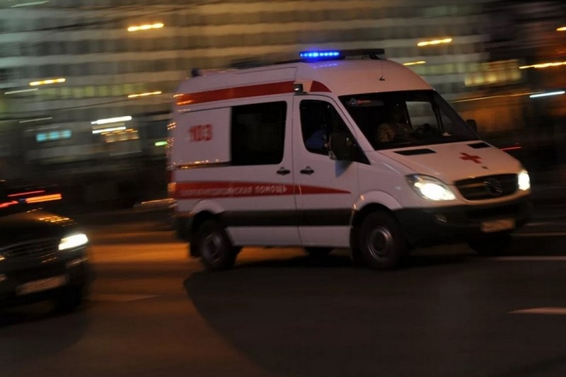 В Брянске возле Майского парка лихач на иномарке сбил двух 30-летних женщин