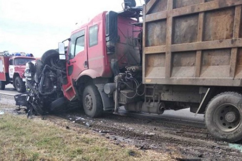 авария-Севский район-трасса Украина-микроавтобус-грузовик-погибшие-23102020-4