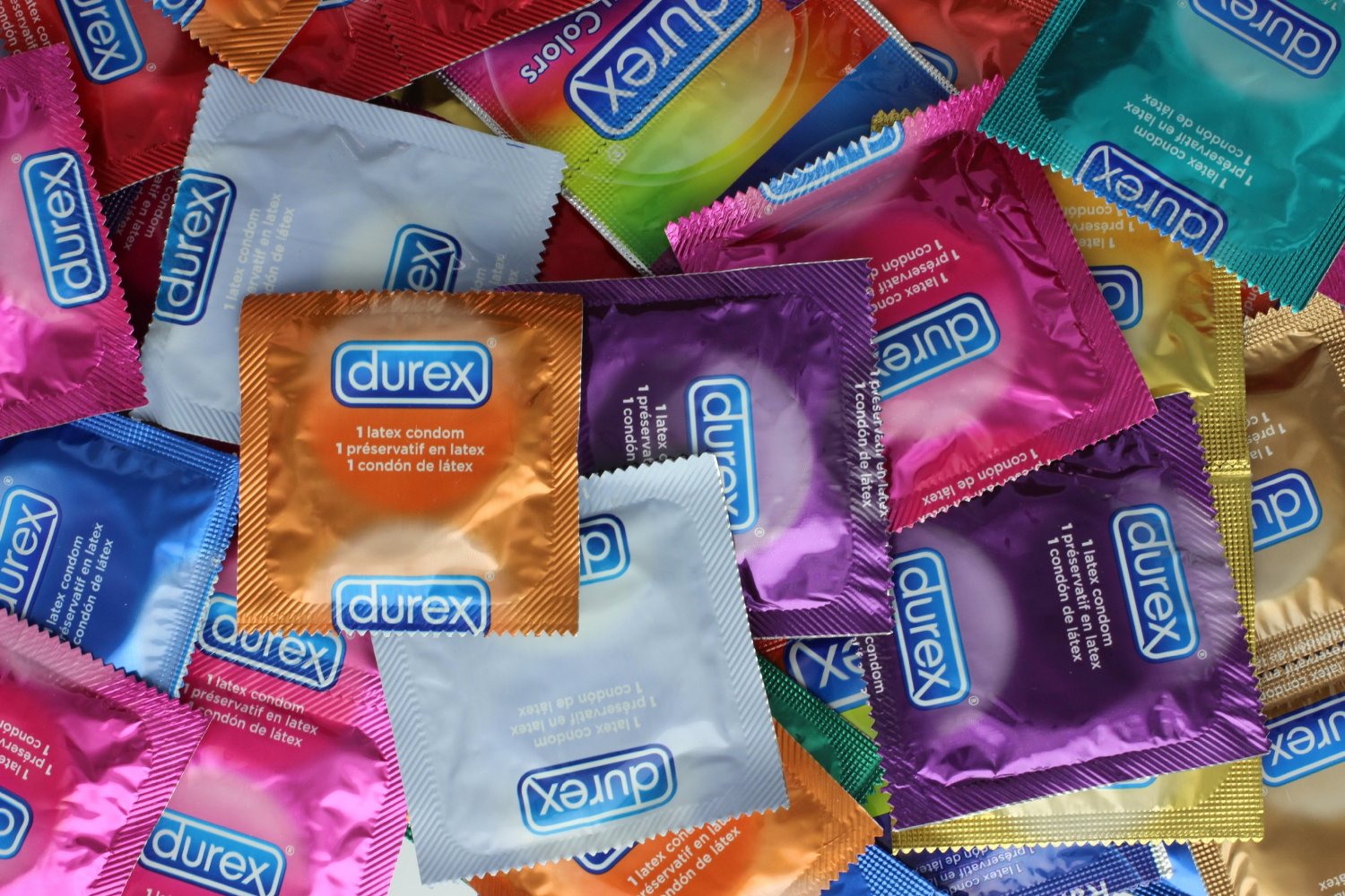 В Брянске запретили продавать презервативы.