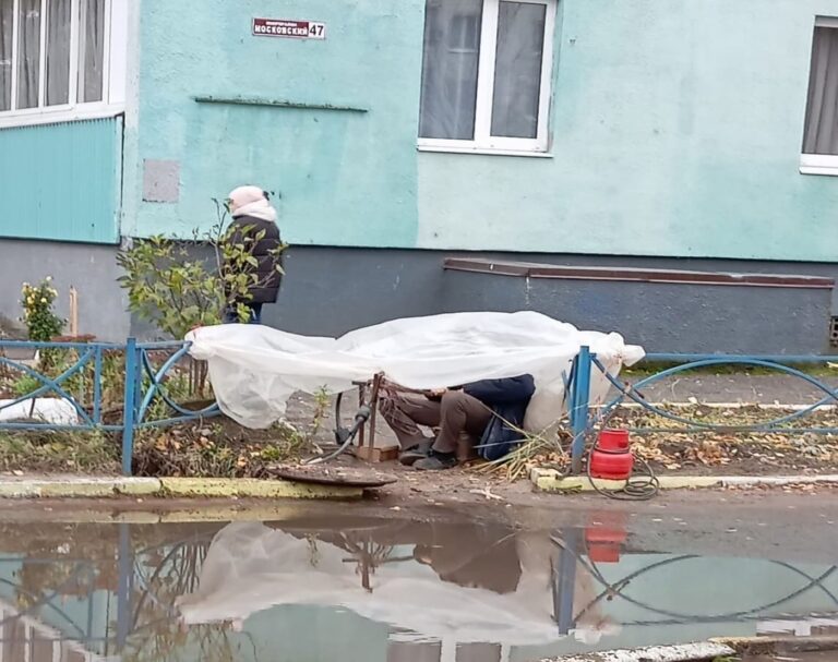 Огромной луже-морю в Московском микрорайоне Брянска посвятили стихи
