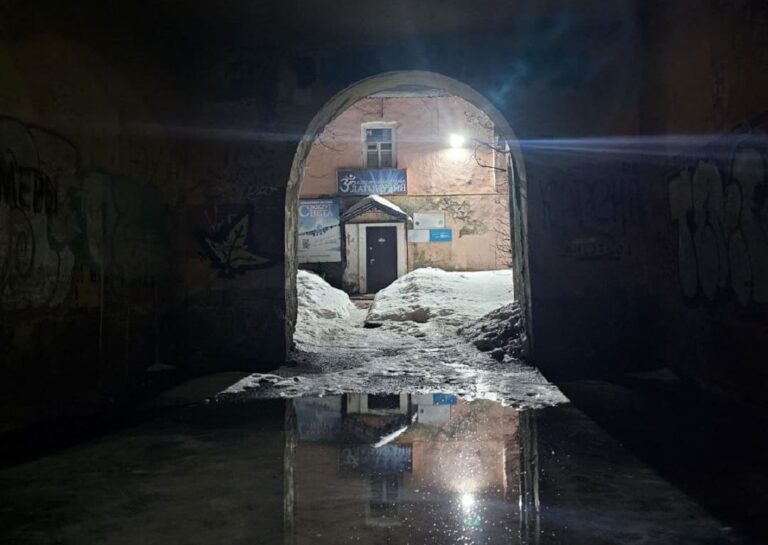 В старом центре Брянска обнаружили портал в неизвестность