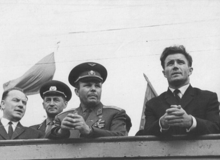 Как встречали на Брянщине Первого космонавта Земли Гагарина 60 лет назад